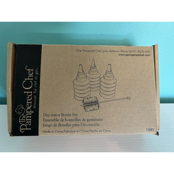 Pampered Chef  Decorator Bottle Set With Box 1585 Pre-Owned - Picture 3 of 8